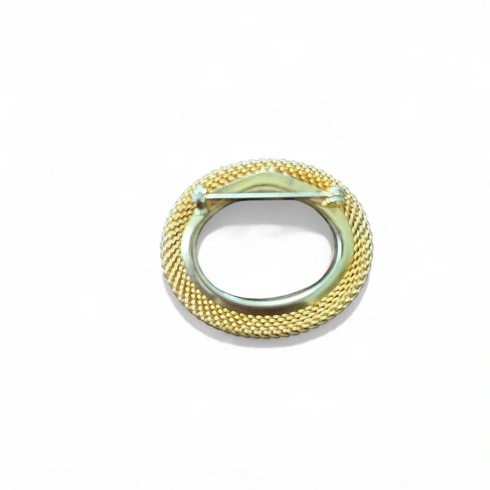 Vintage Mesh Gold Tone Metal Oval Brooch